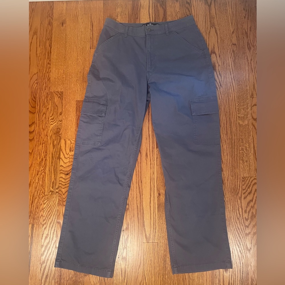 Hollister Ultra High-Rise Cargo Dad Pants